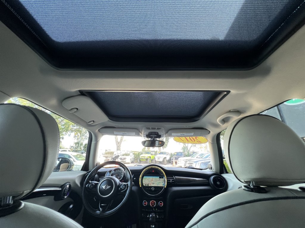 2017 MINI Cooper S photo