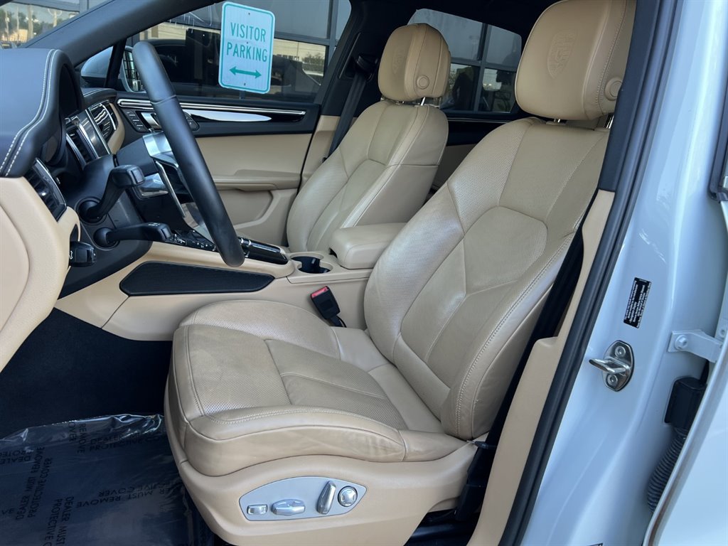 2017 Porsche Macan S photo