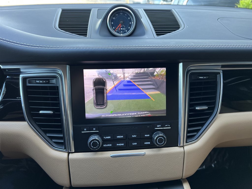 2017 Porsche Macan S photo