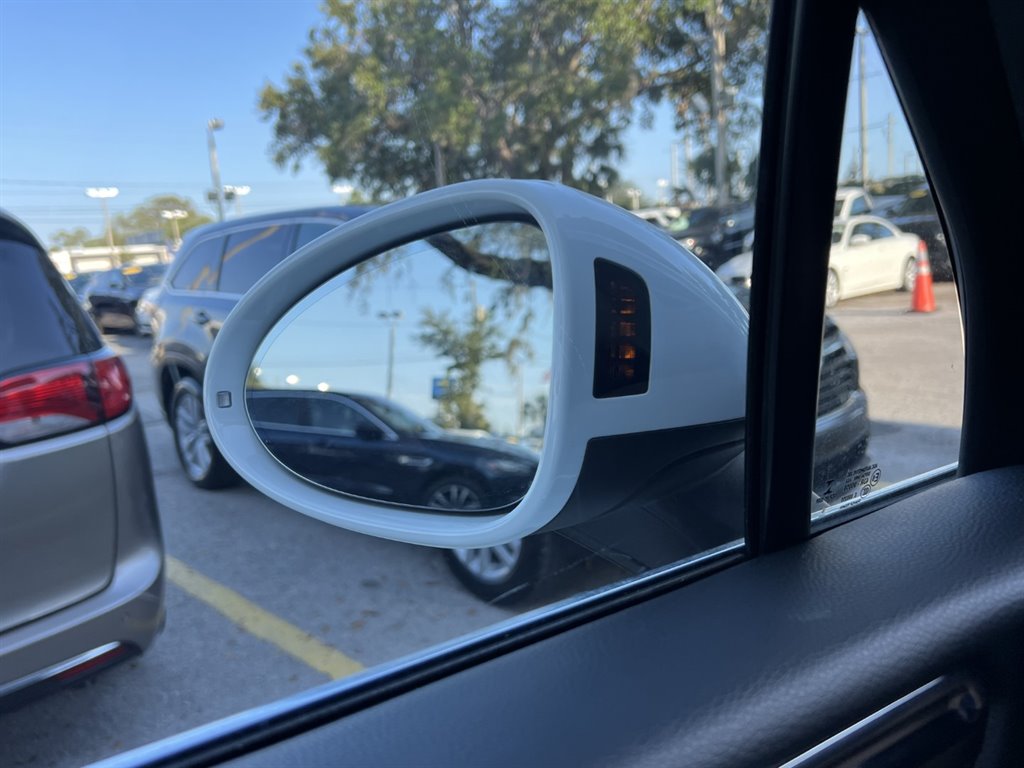 2017 Porsche Macan S photo