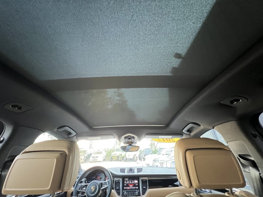 2017 Porsche Macan S photo