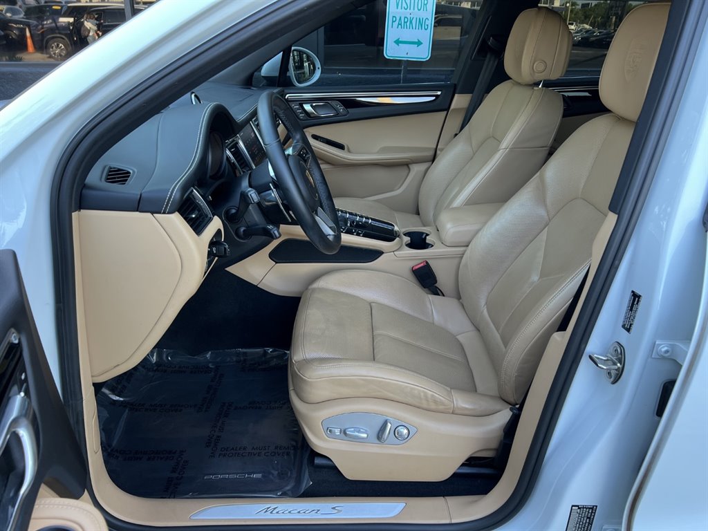 2017 Porsche Macan S photo