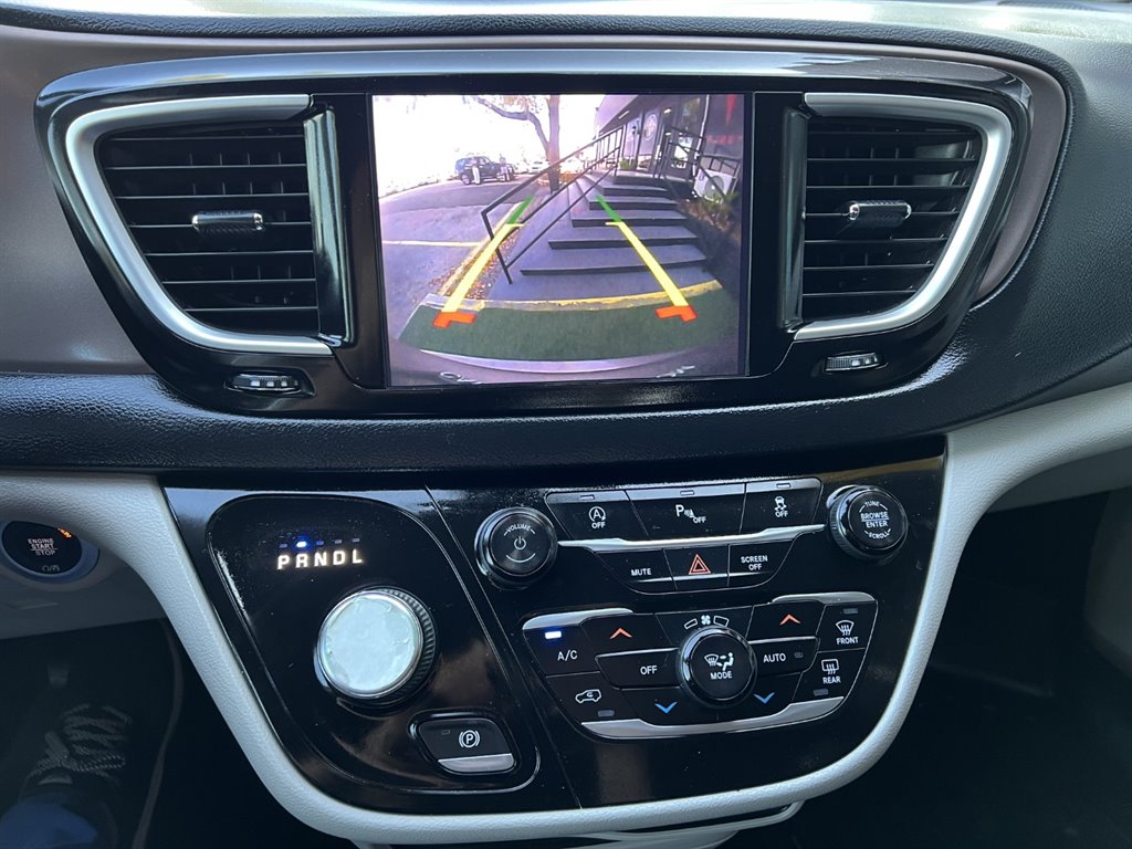 2018 Chrysler Pacifica - $16,995
