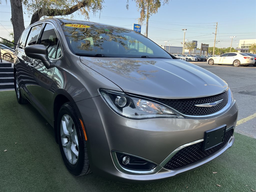 2018 Chrysler Pacifica - $16,995