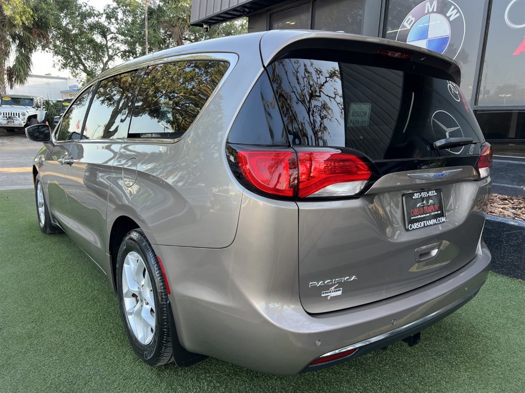 2018 Chrysler Pacifica - $16,995