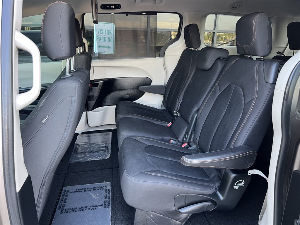 2018 Chrysler Pacifica - $16,995
