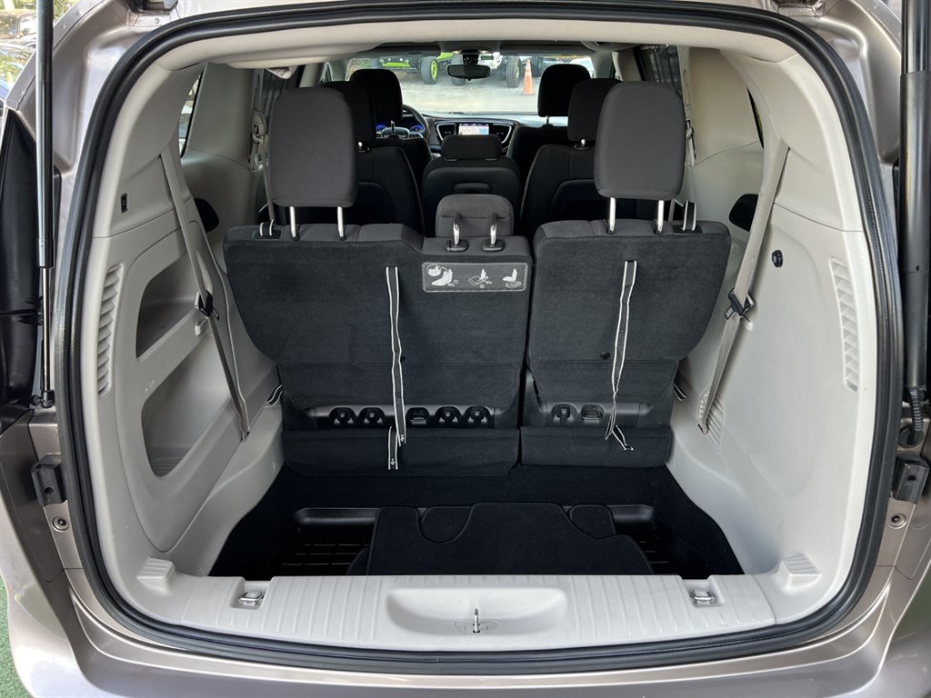 2018 Chrysler Pacifica - $16,995