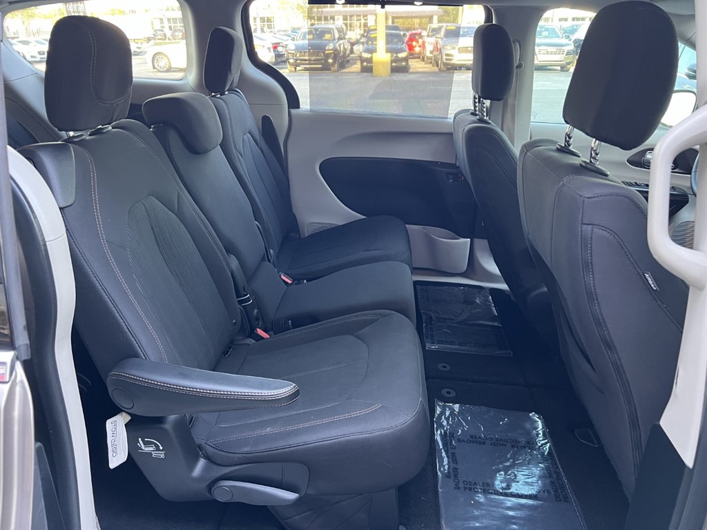 2018 Chrysler Pacifica - $16,995