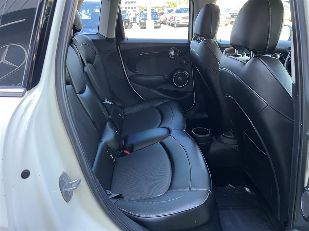 2015 MINI Cooper S photo