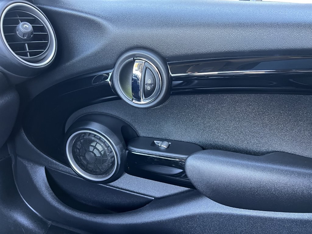 2015 MINI Cooper S photo