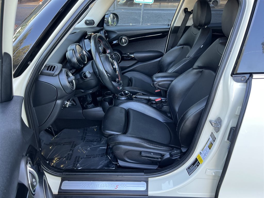 2015 MINI Cooper S photo