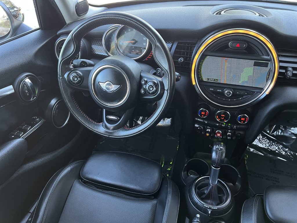2015 MINI Cooper S photo