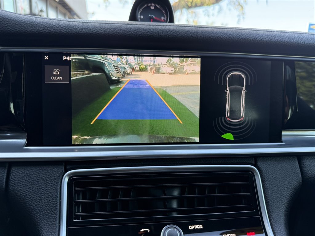 2018 Porsche Panamera  photo