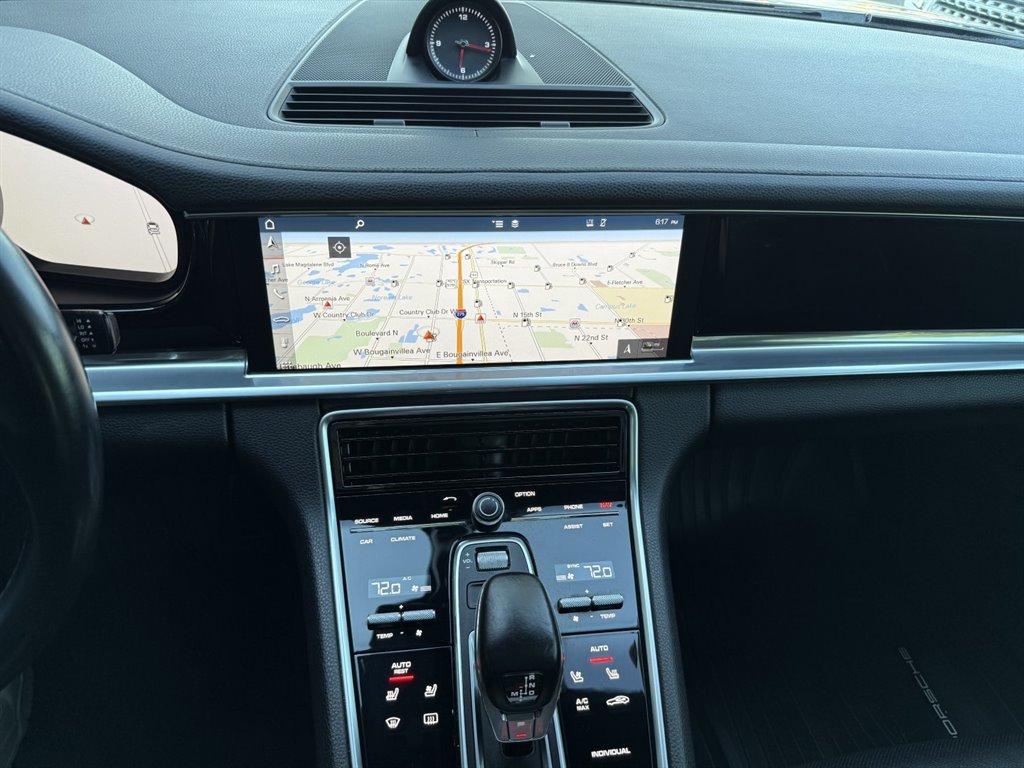 2018 Porsche Panamera  photo