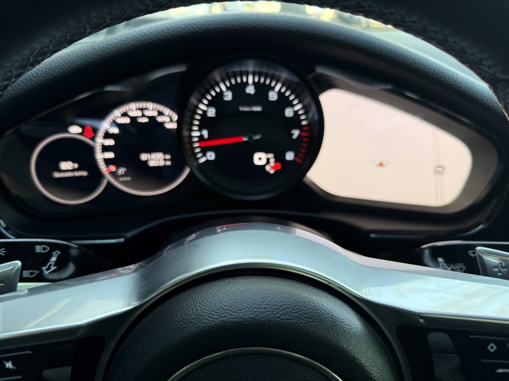 2018 Porsche Panamera  photo