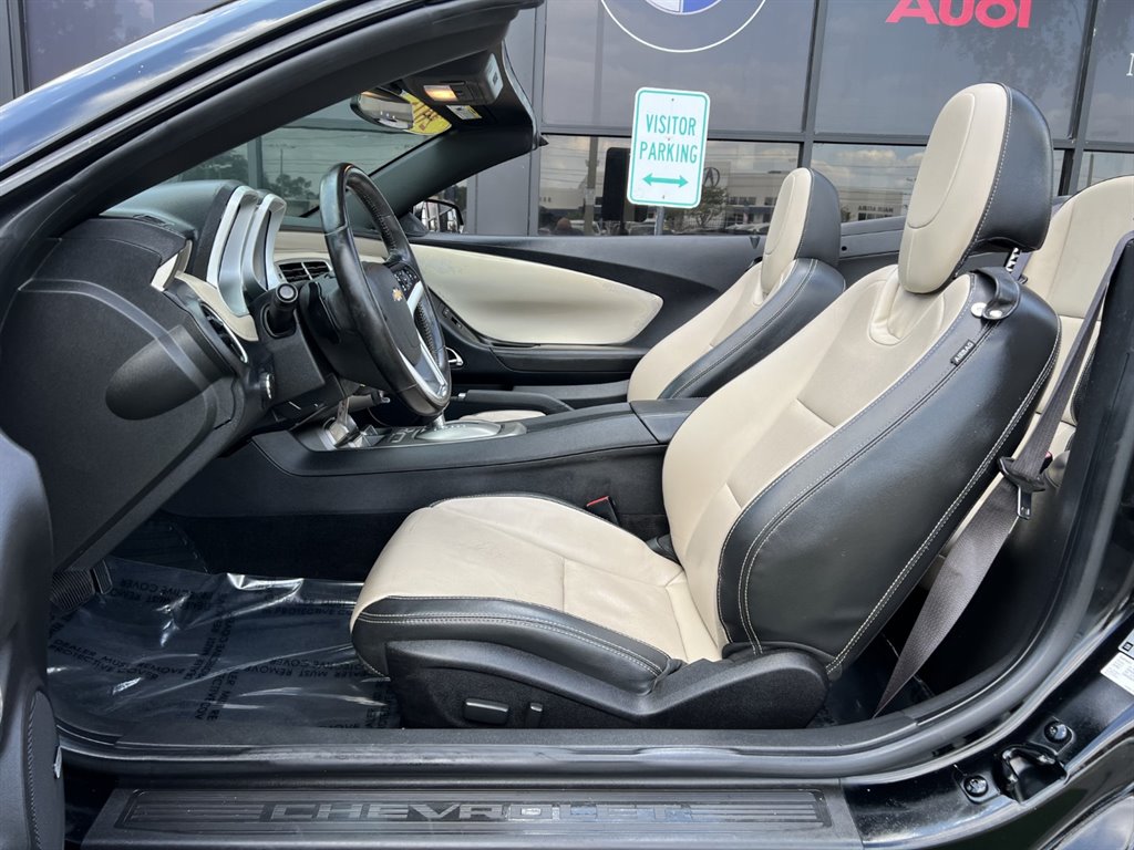 2015 Chevrolet Camaro LT photo