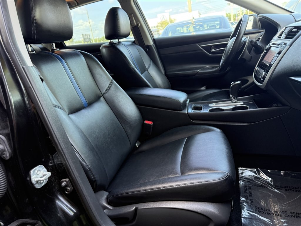 2018 Nissan Altima SR photo