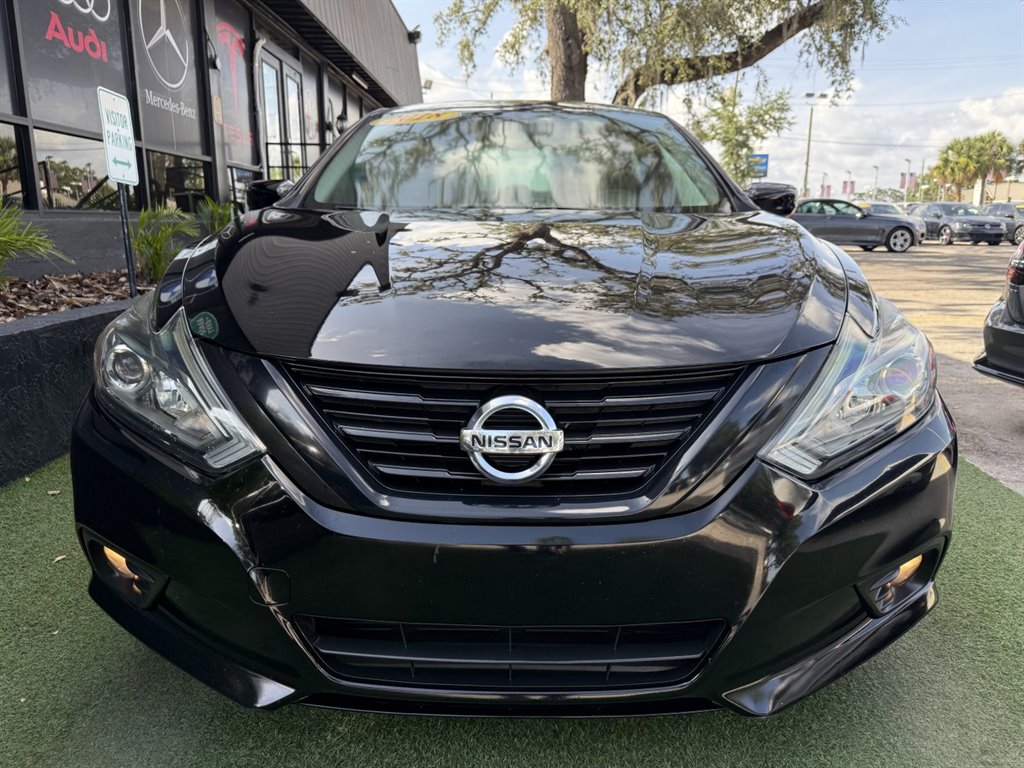2018 Nissan Altima SR photo