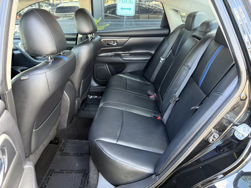 2018 Nissan Altima SR photo