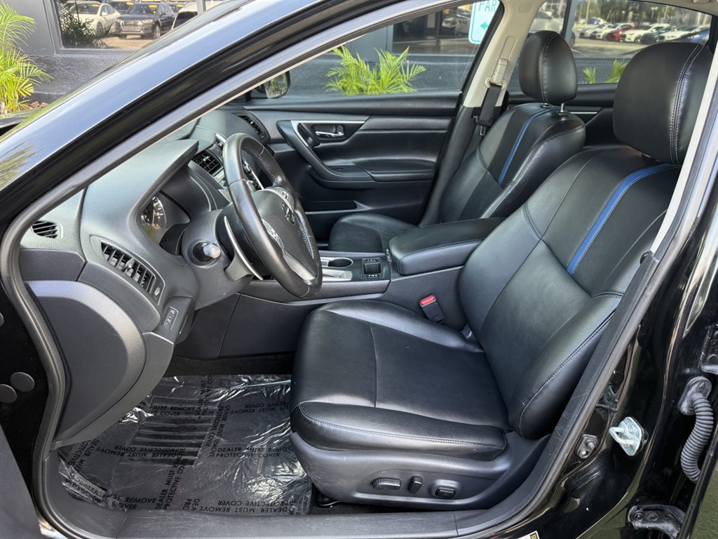 2018 Nissan Altima SR photo