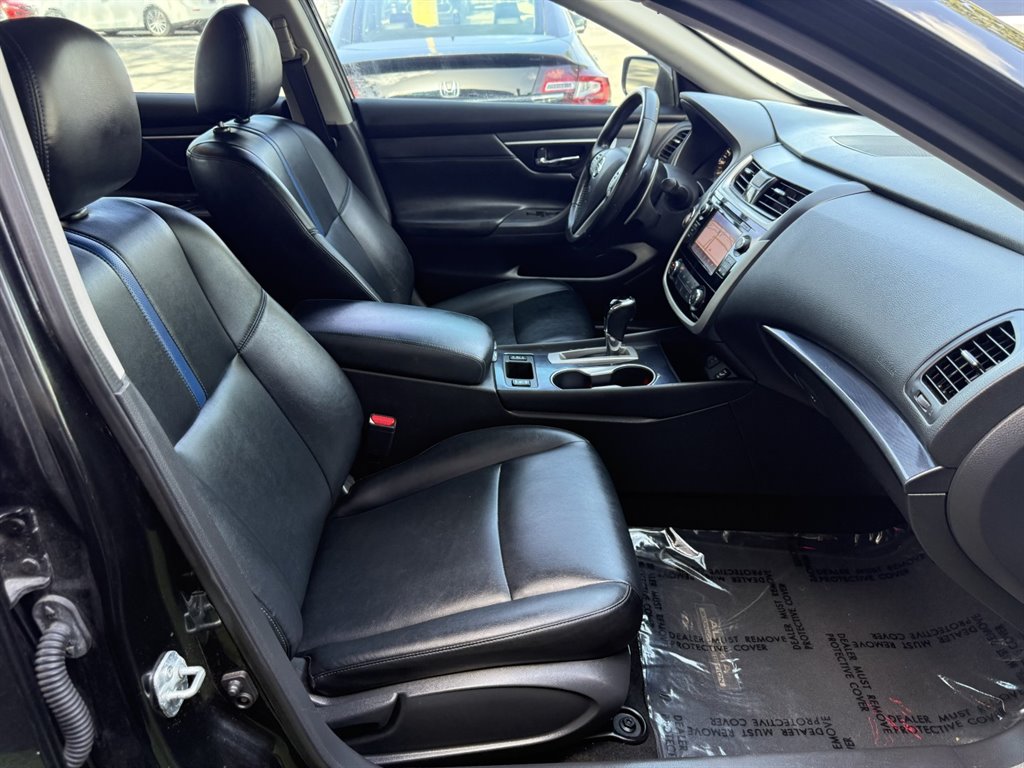 2018 Nissan Altima SR photo