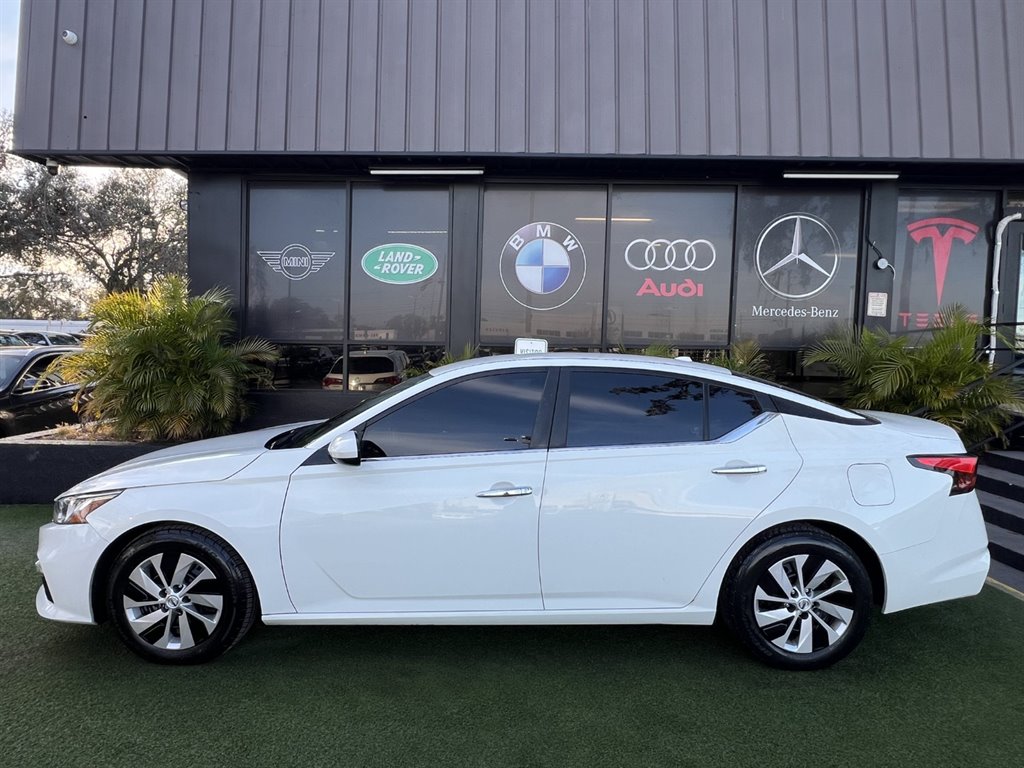 2020 Nissan Altima - $16,995