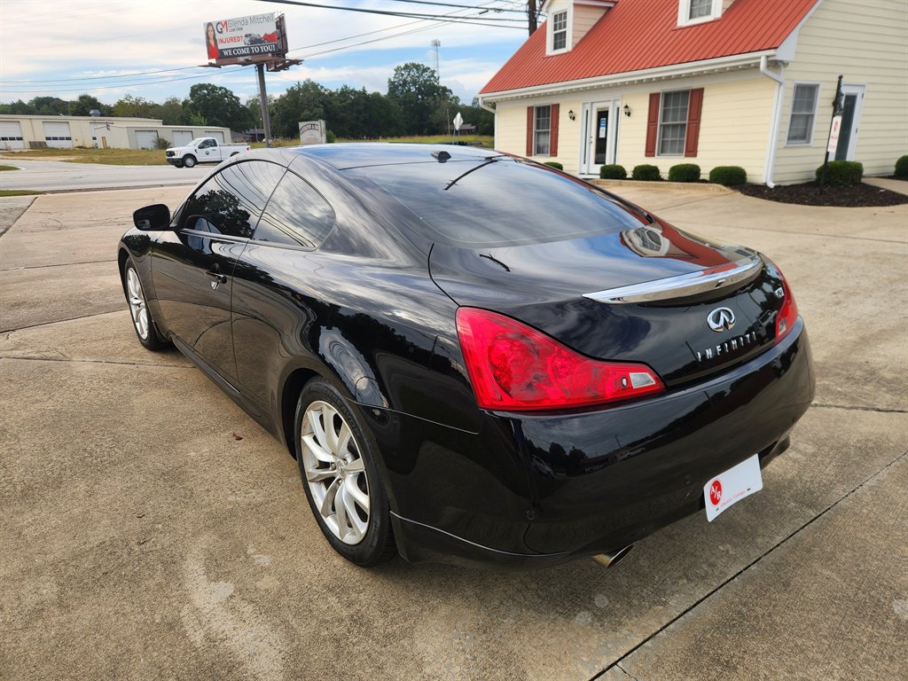 2011 INFINITI G - $8,900