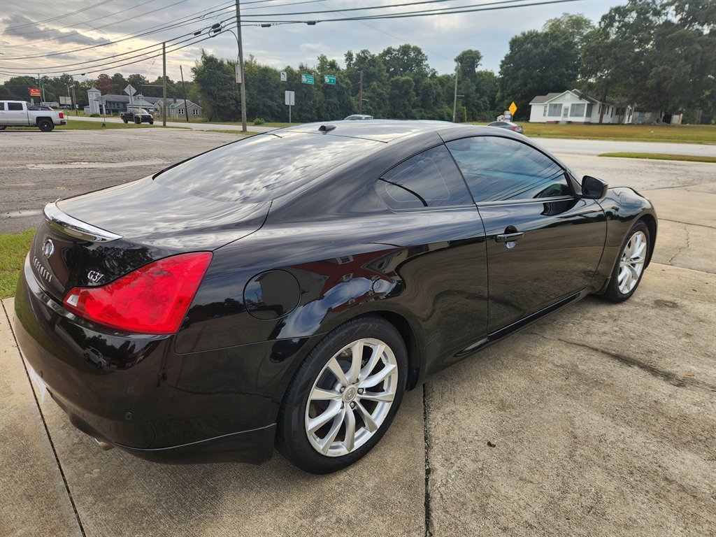 2011 INFINITI G - $8,900