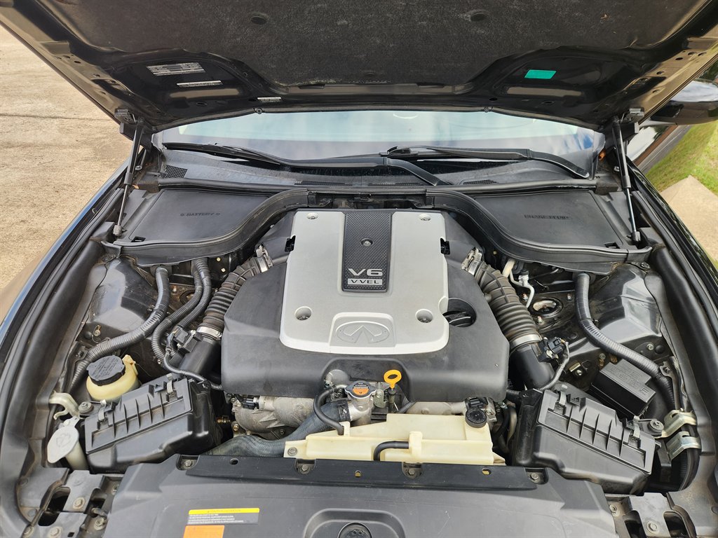 2011 INFINITI G - $8,900
