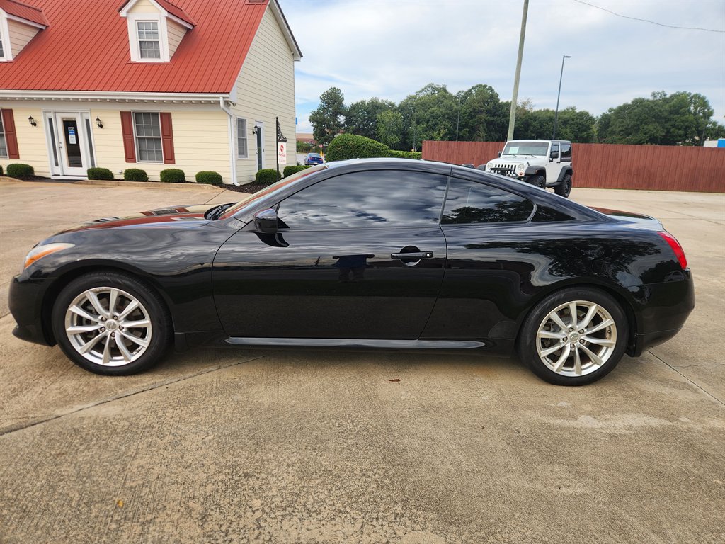 2011 INFINITI G - $8,900