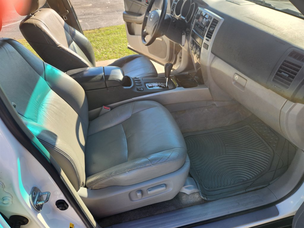 2006 Toyota 4Runner - $8,900