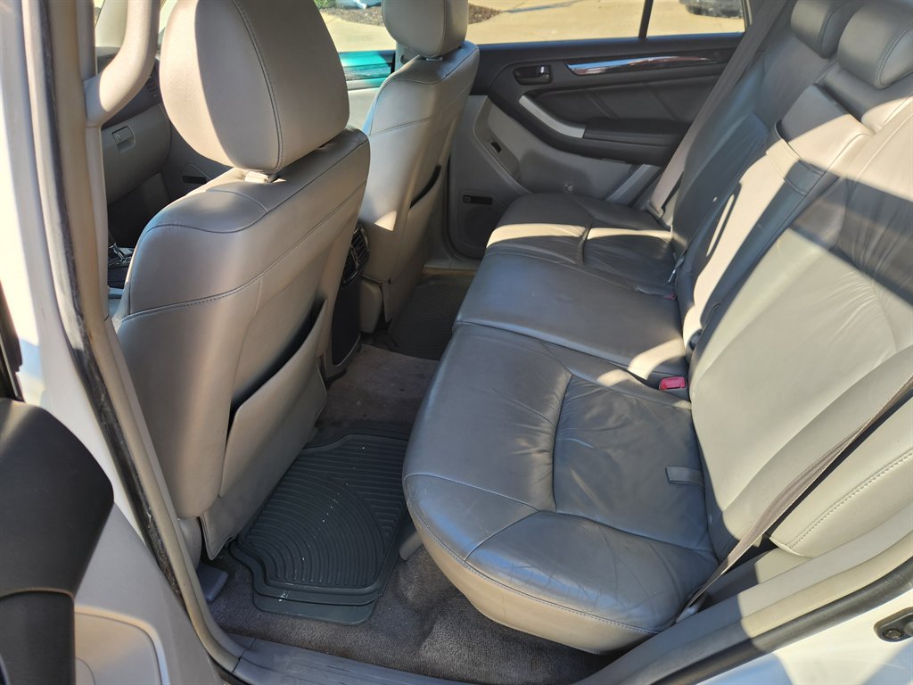 2006 Toyota 4Runner - $8,900