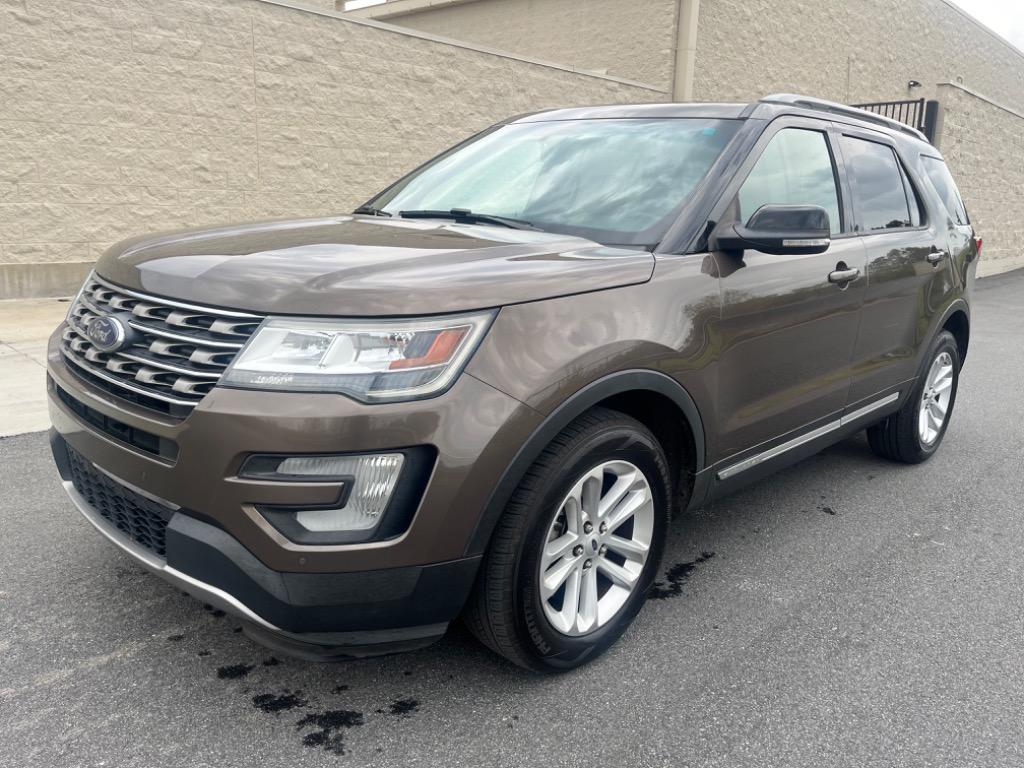 2016 Ford Explorer XLT photo