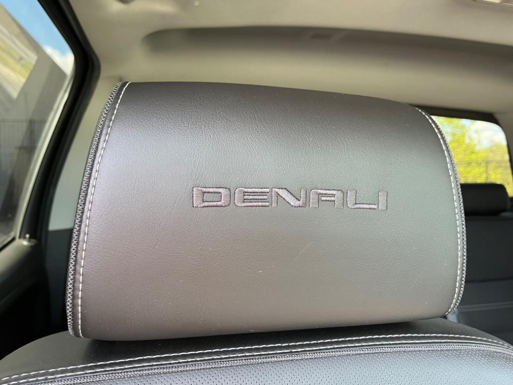 2017 GMC Sierra 1500 Denali photo