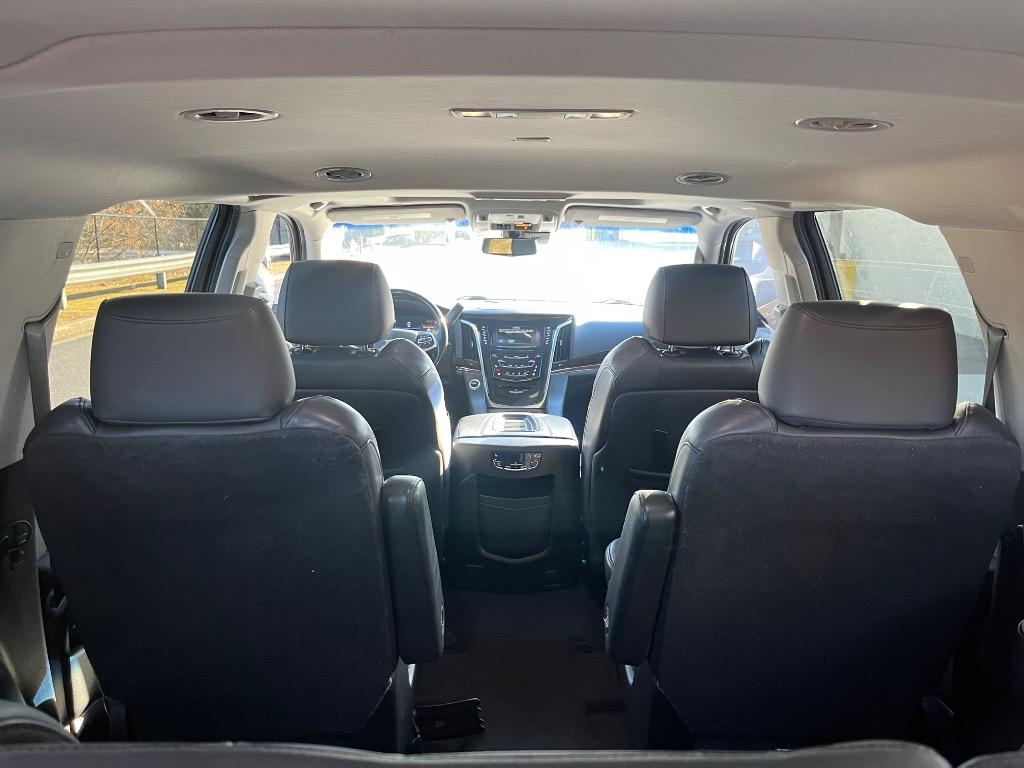 2019 Cadillac Escalade ESV Luxury photo