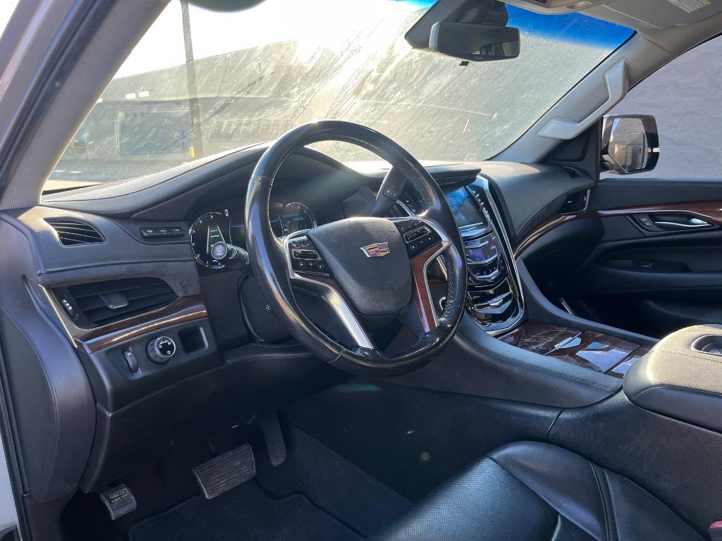 2019 Cadillac Escalade ESV Luxury photo