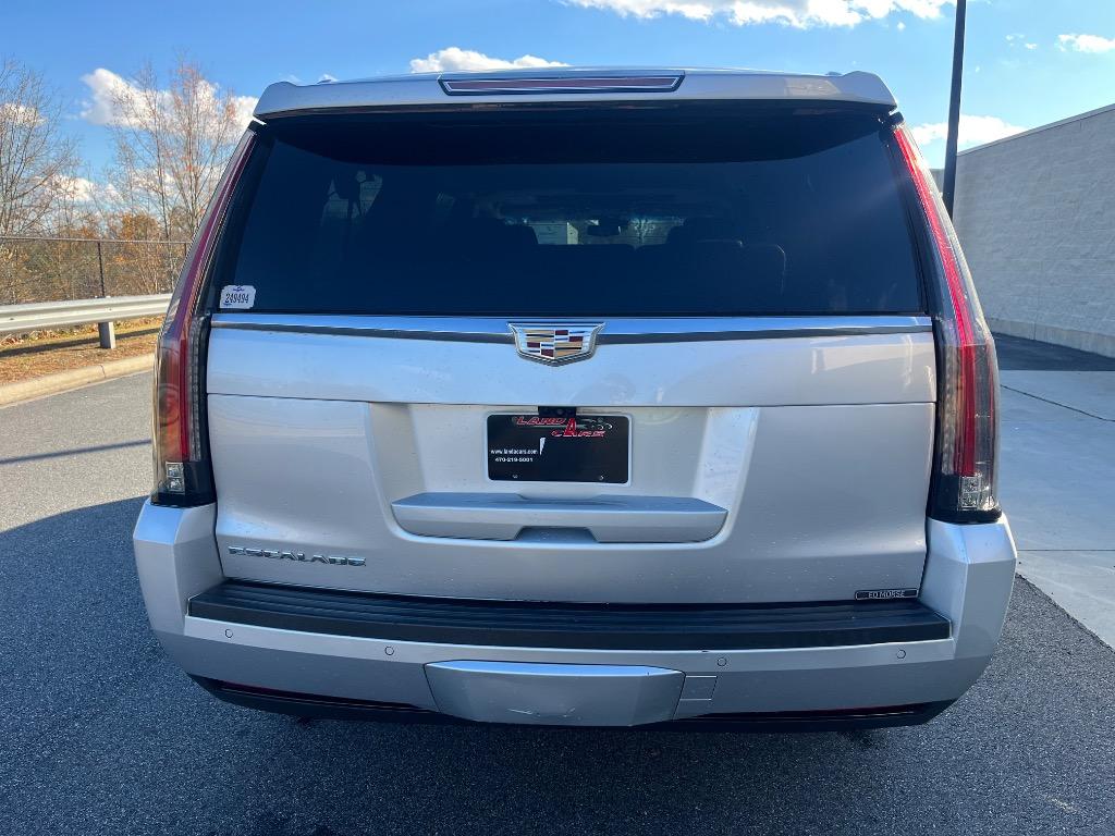 2019 Cadillac Escalade ESV Luxury photo