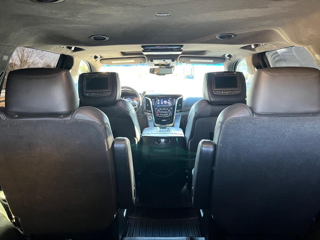 2016 Cadillac Escalade Platinum photo