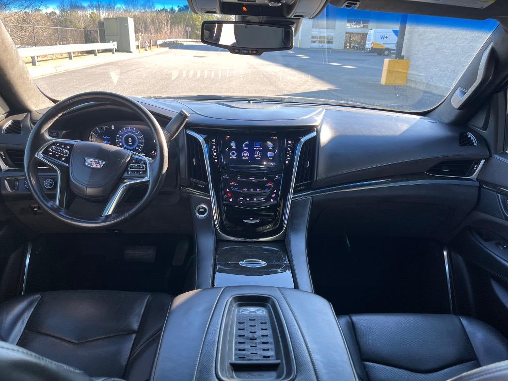 2016 Cadillac Escalade Platinum photo