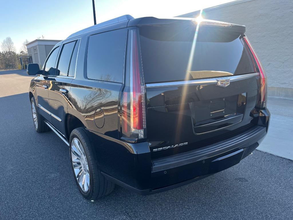 2016 Cadillac Escalade Platinum photo