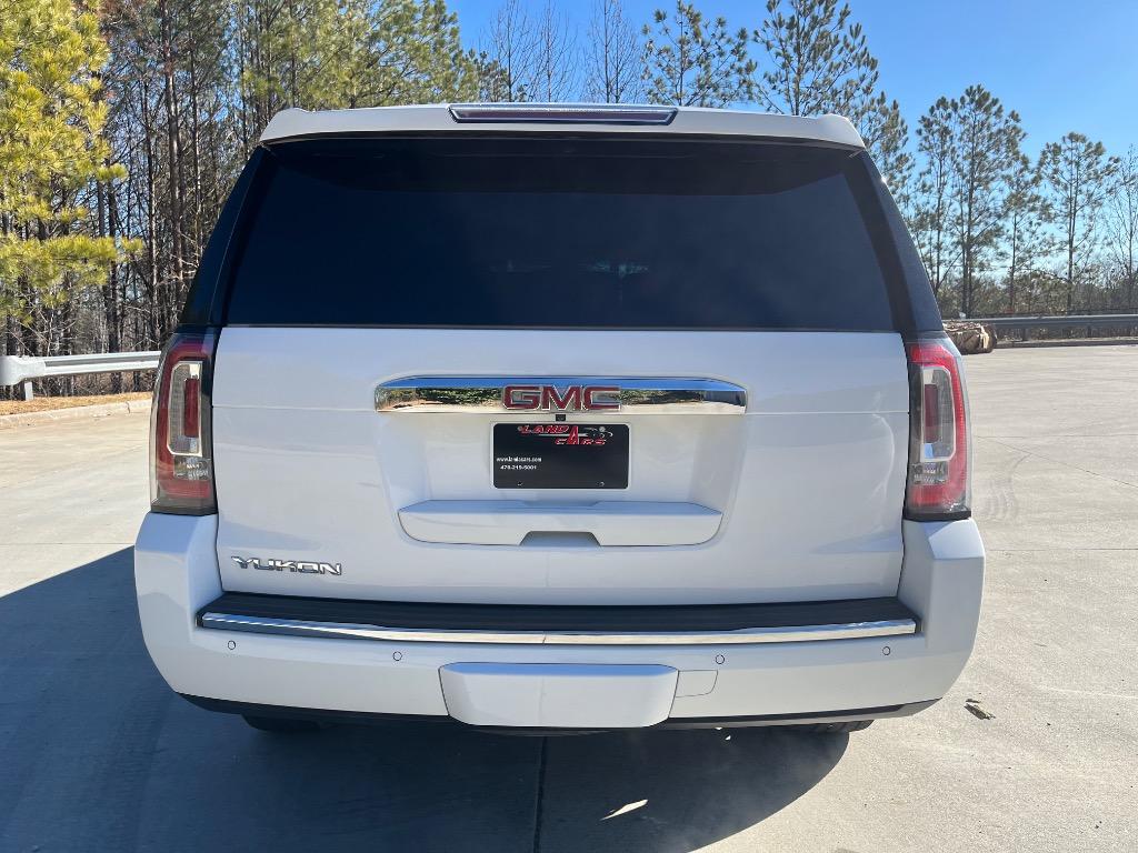 2018 GMC Yukon Denali photo