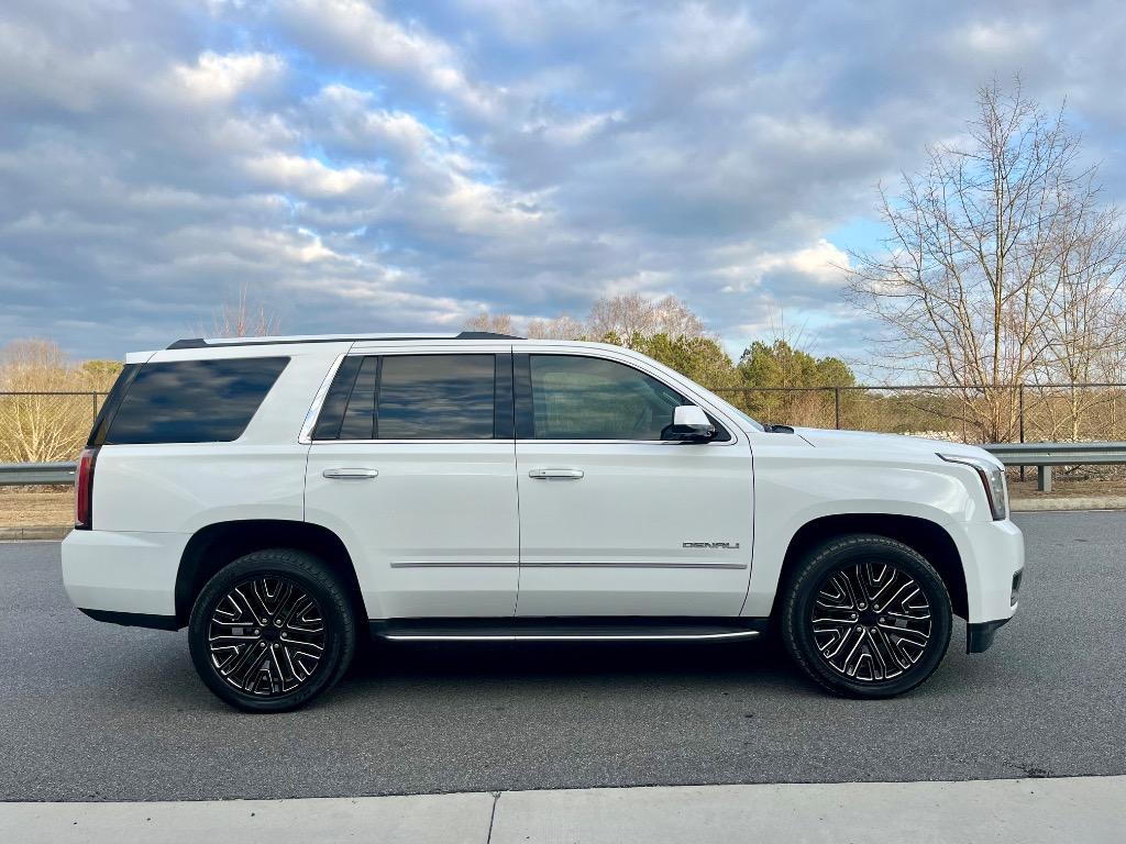 2018 GMC Yukon Denali photo