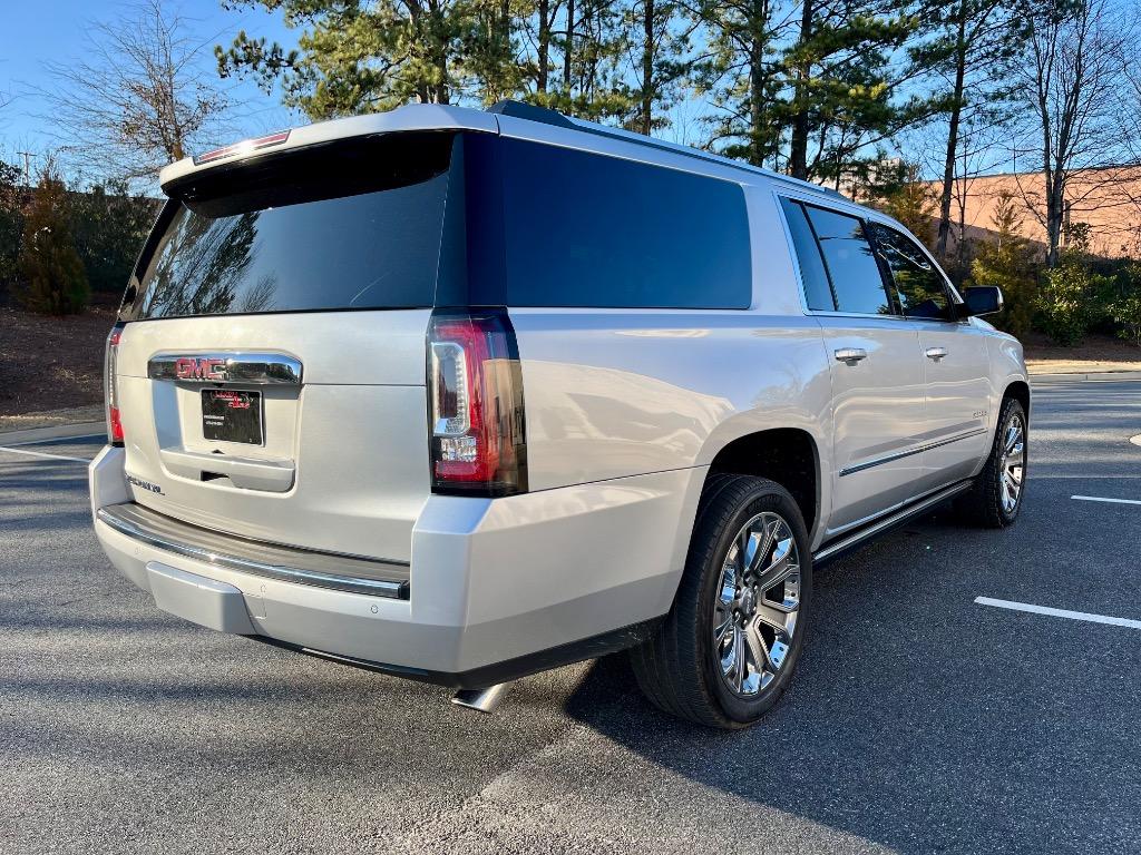 2016 GMC Yukon XL 1500 Denali photo