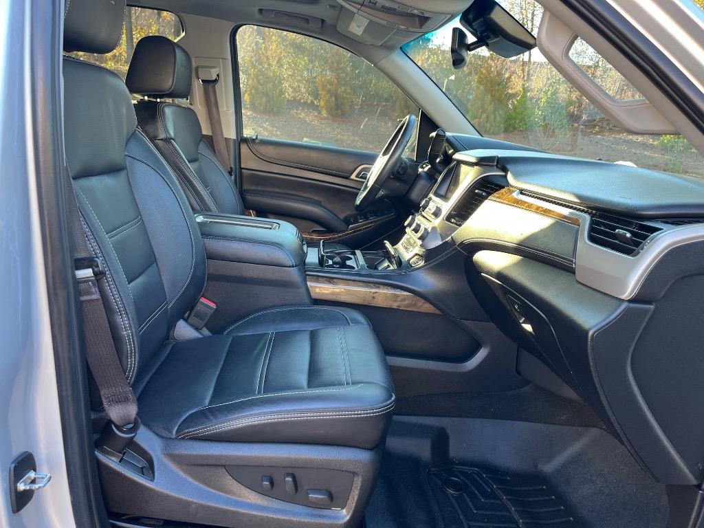 2016 GMC Yukon XL 1500 Denali photo