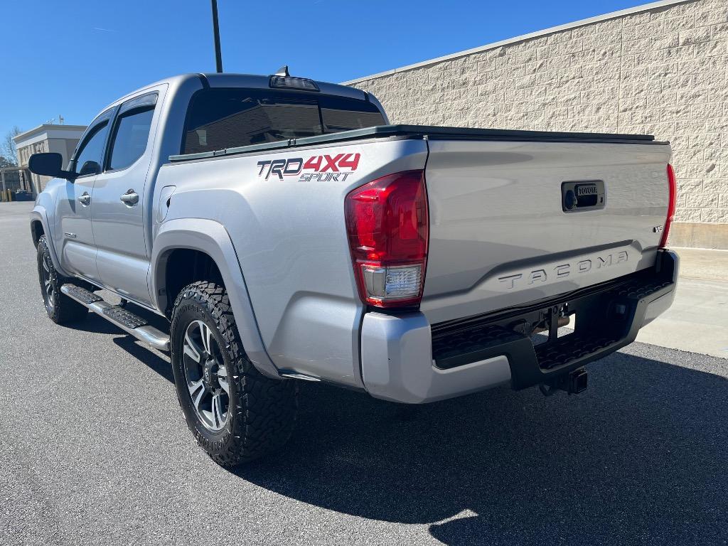 2017 Toyota Tacoma TRD Sport photo