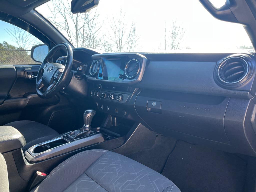 2017 Toyota Tacoma TRD Sport photo