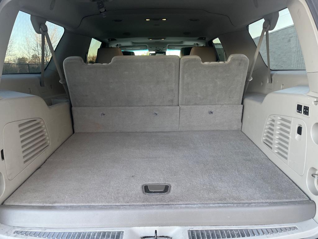 2016 Cadillac Escalade ESV Luxury photo