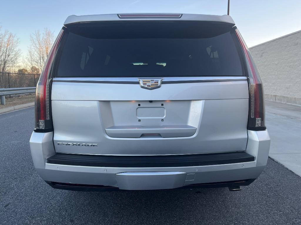 2016 Cadillac Escalade ESV Luxury photo