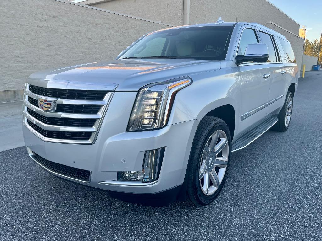 2016 Cadillac Escalade ESV Luxury photo