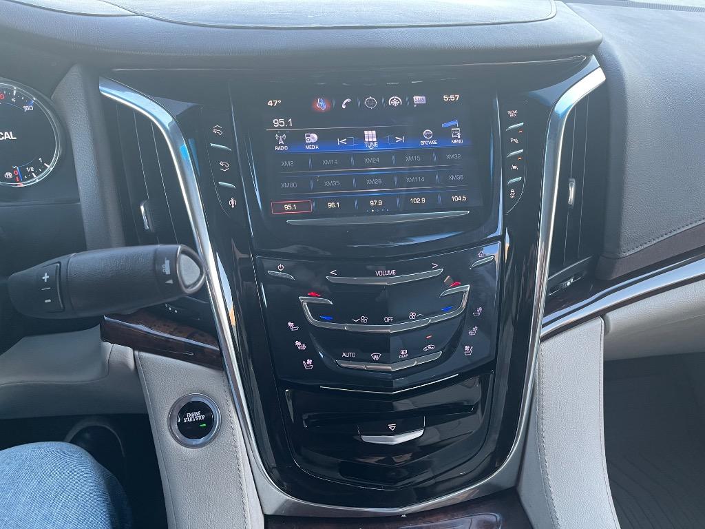 2016 Cadillac Escalade ESV Luxury photo
